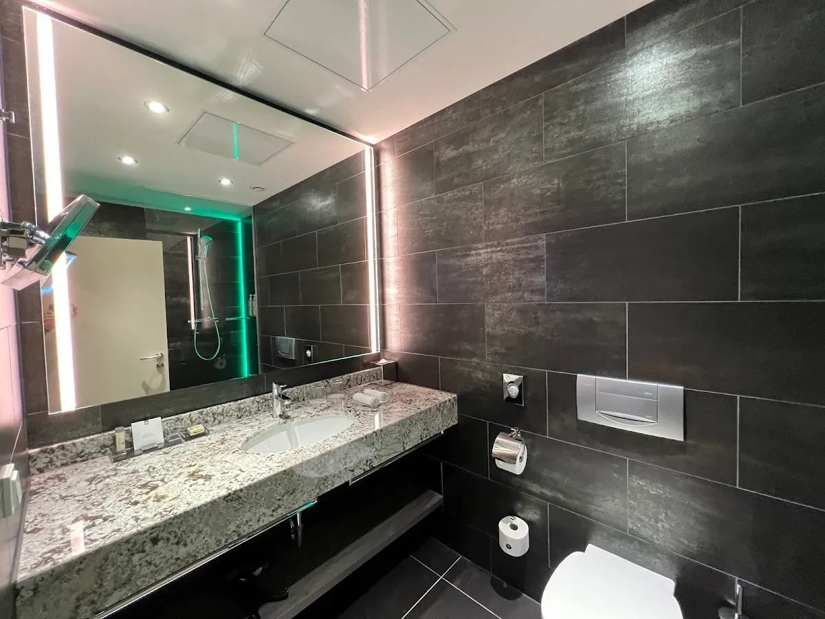 Renaissance Hotel Impression 4